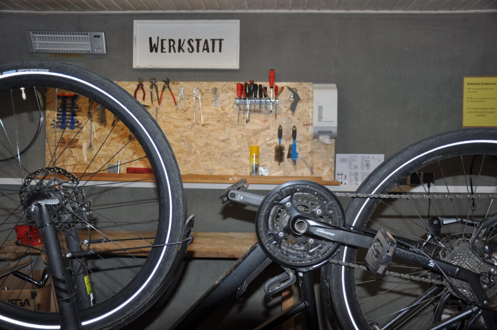 kleine Fahrradwerkstatt im Hotel Bavaria